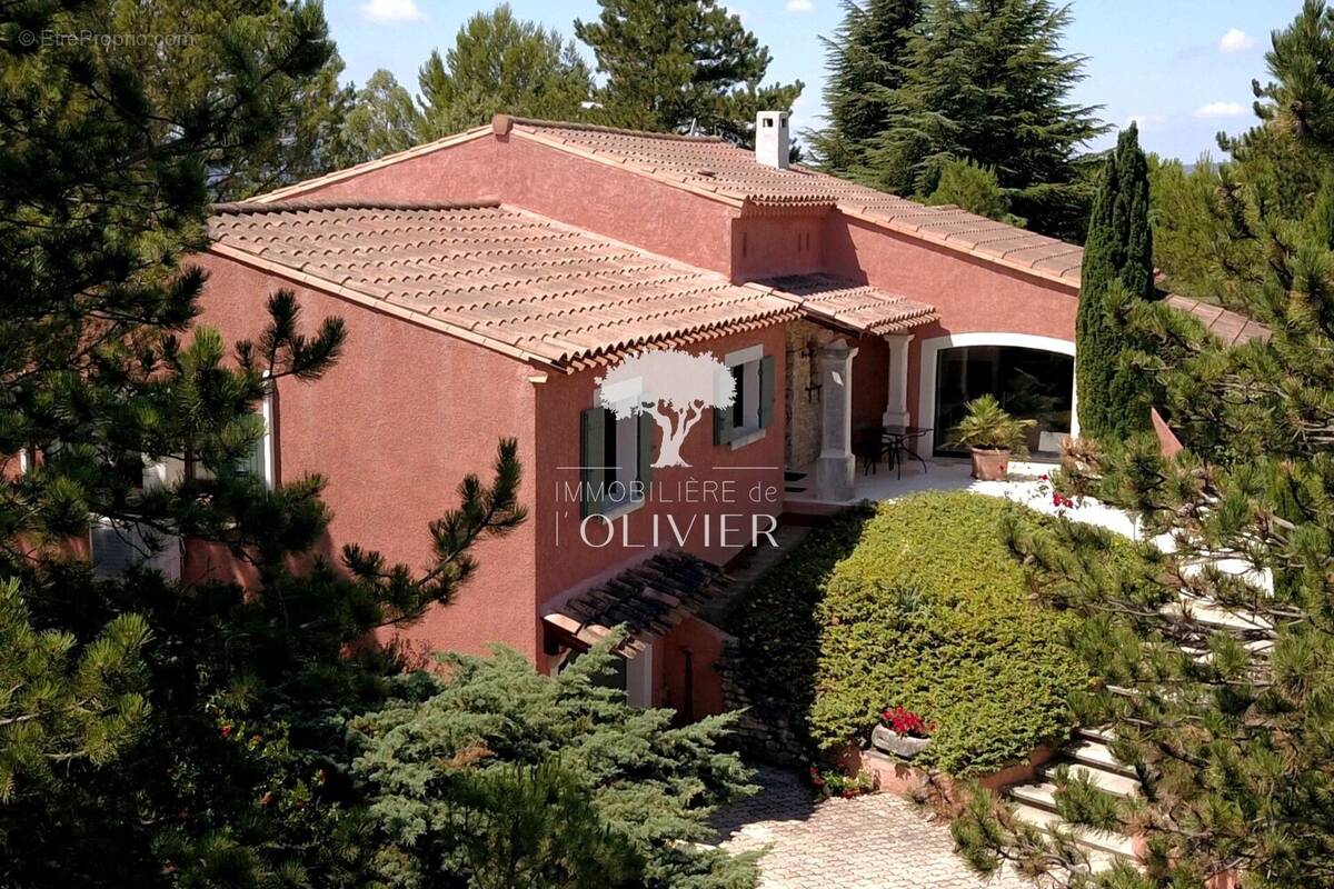 Maison à SAINT-SATURNIN-LES-APT