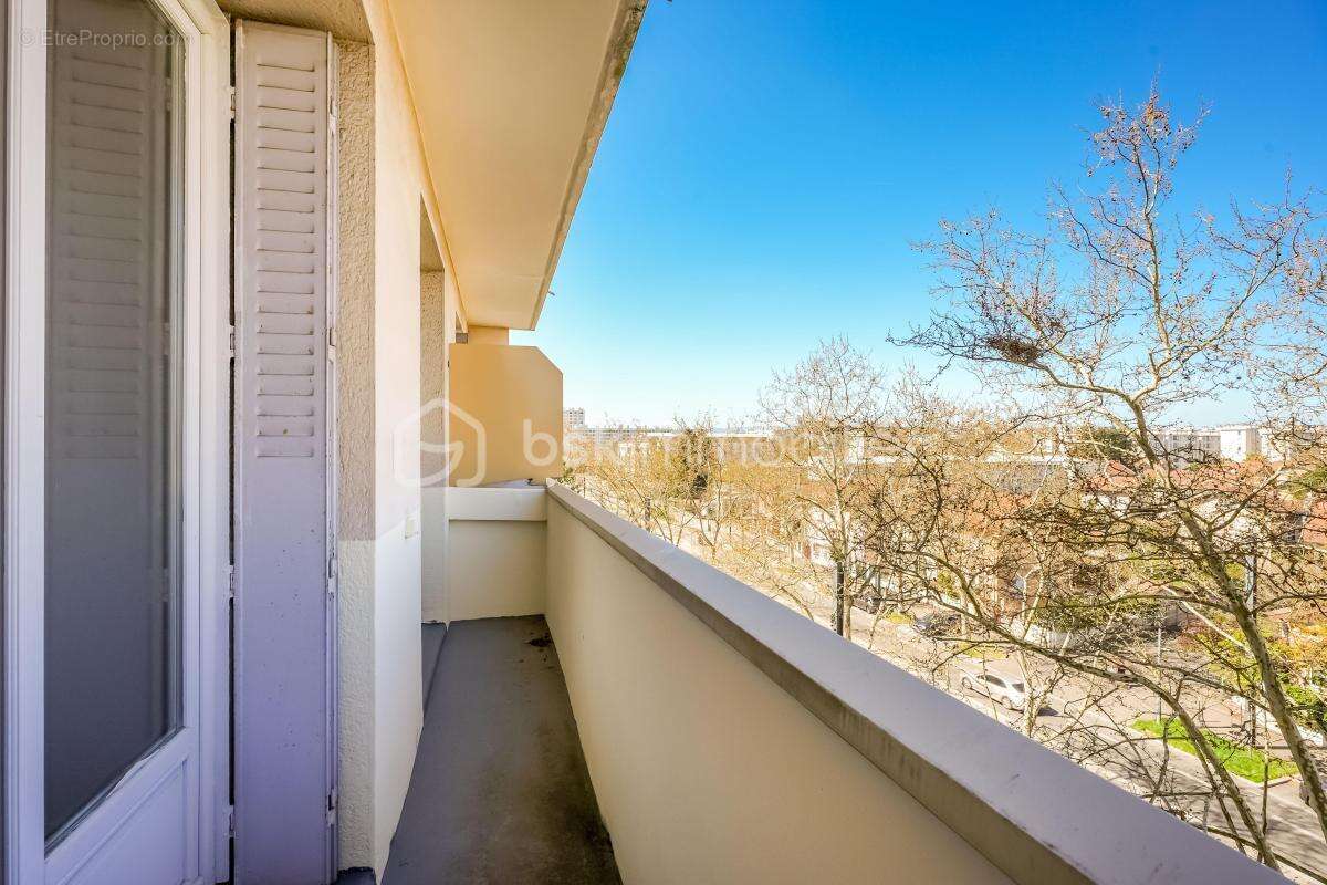 Appartement à LYON-8E