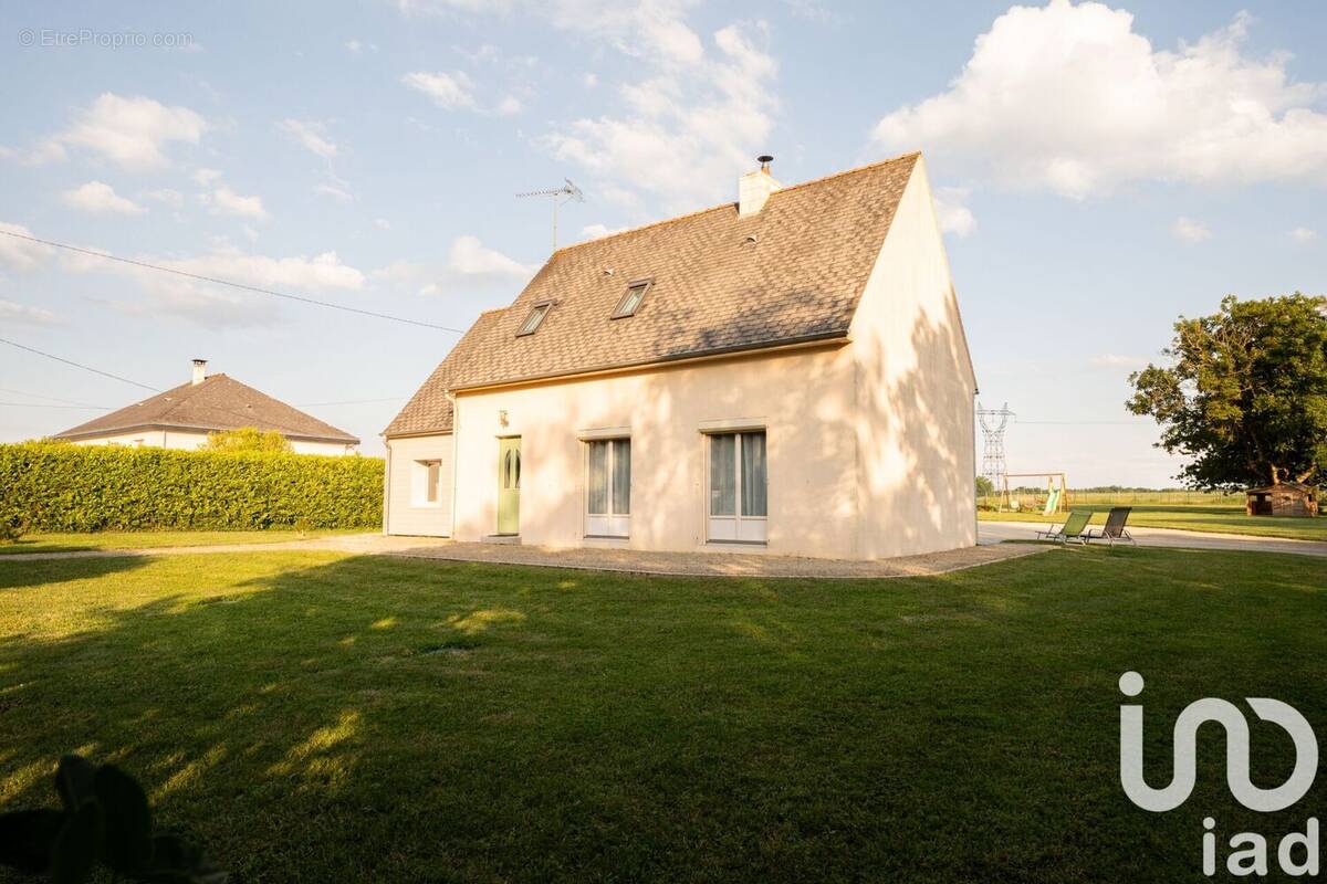 Photo 1 - Maison à DOUE-LA-FONTAINE