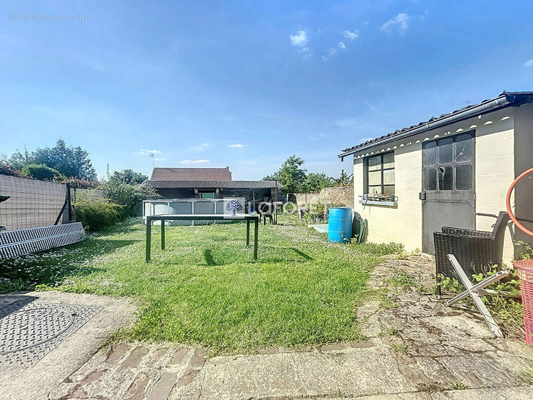 Maison à SINCENY