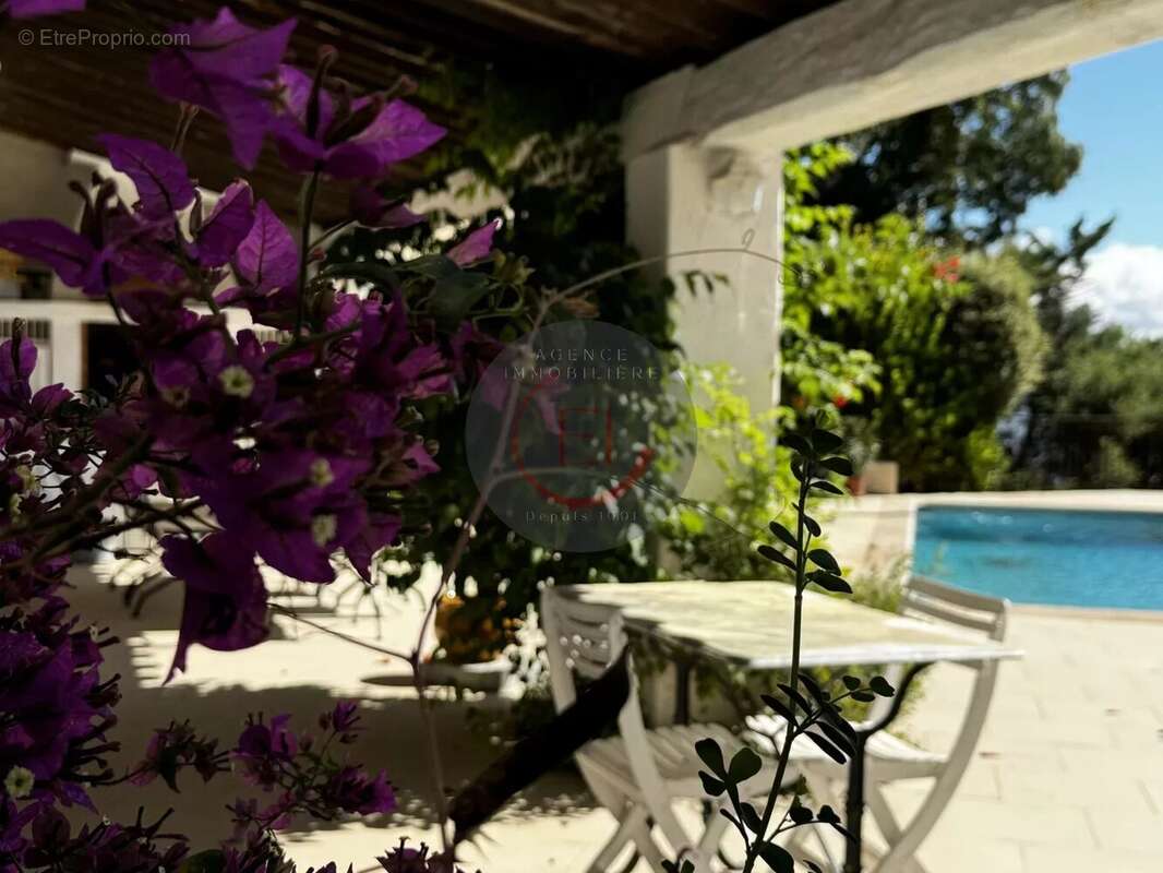 Maison à MANDELIEU-LA-NAPOULE
