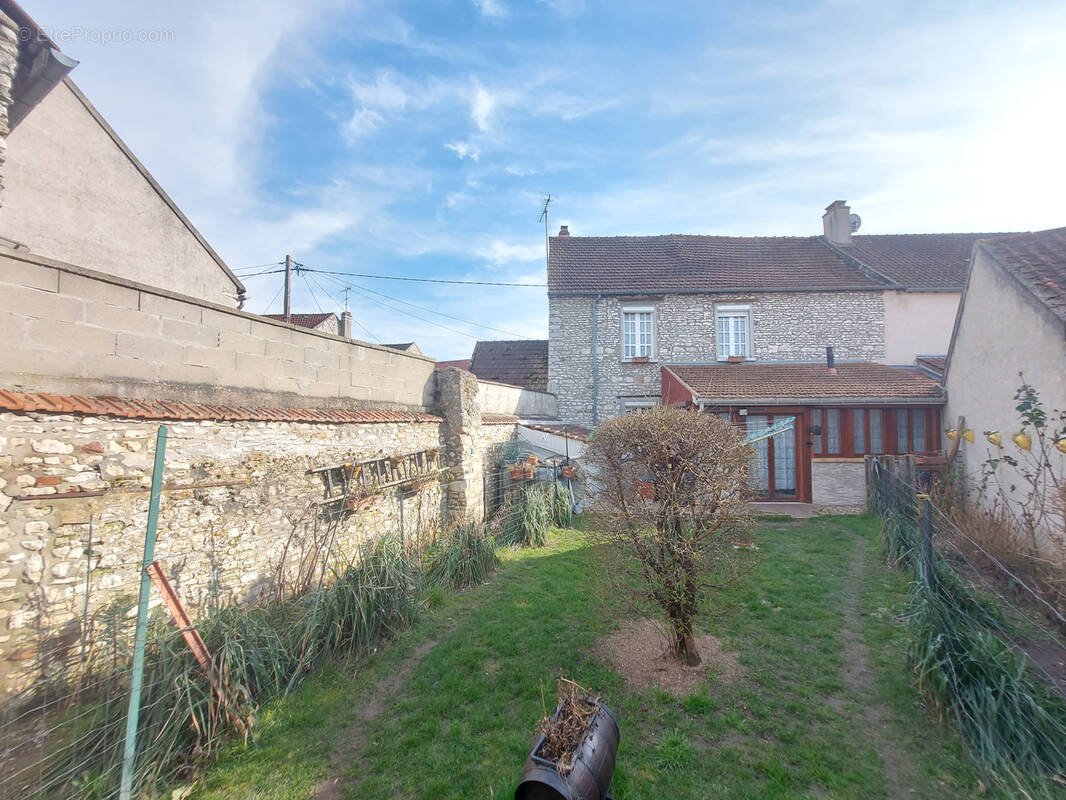 Maison à GUERNES