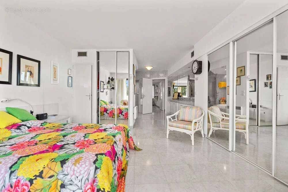 Appartement à LE CANNET
