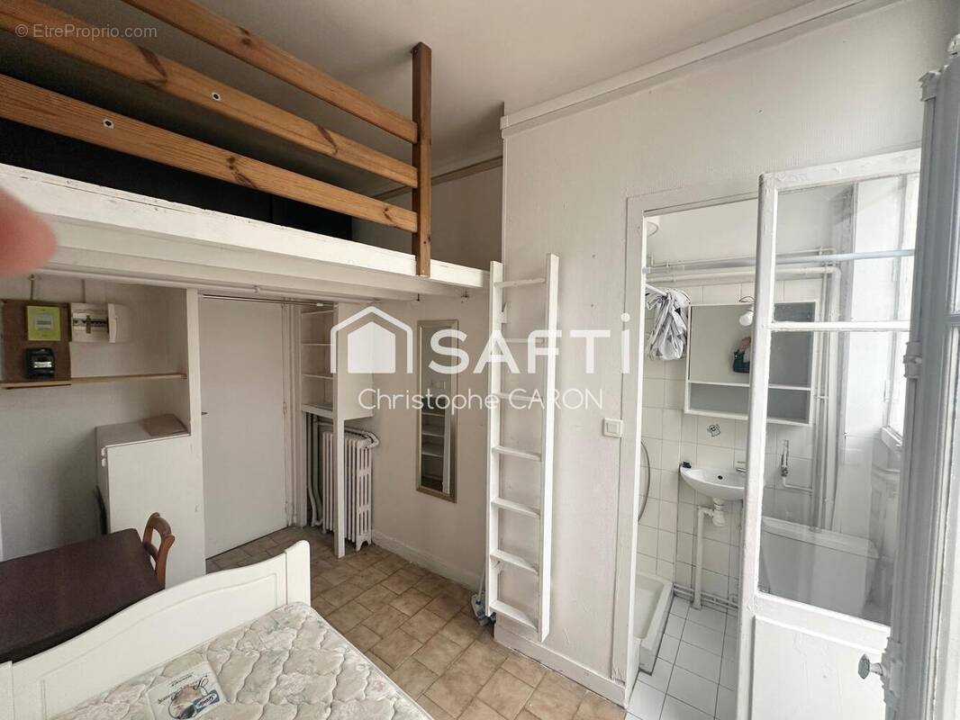 Photo 1 - Appartement à MONTROUGE