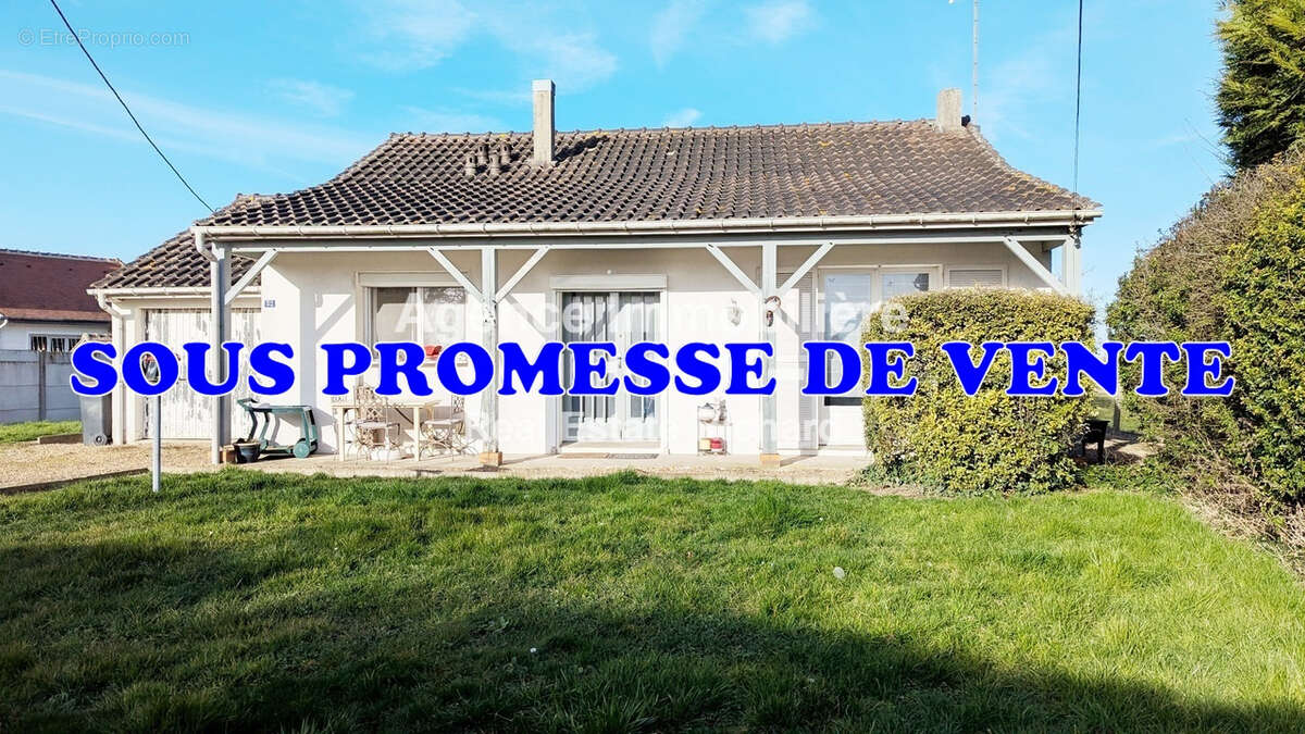 Maison à CORBEILLES