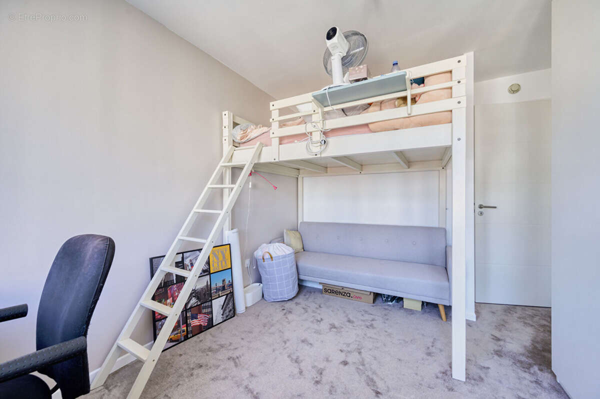 Appartement à SURESNES