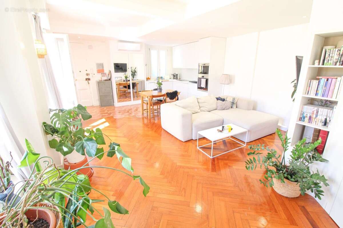 Appartement à NICE
