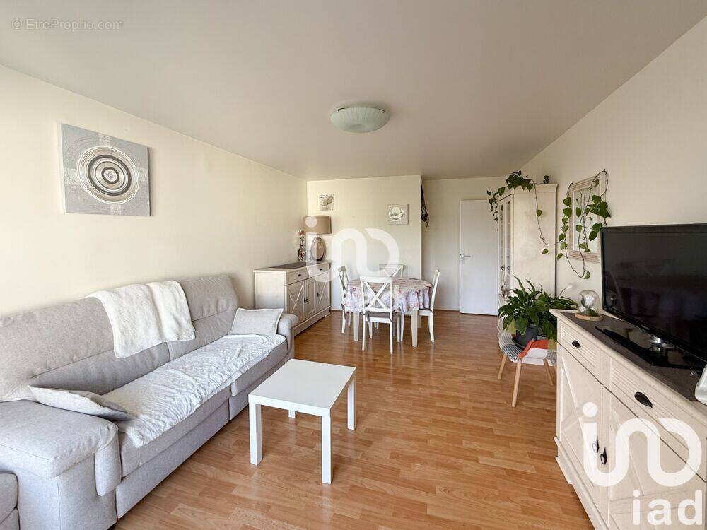 Photo 1 - Appartement à JOUY-LE-MOUTIER