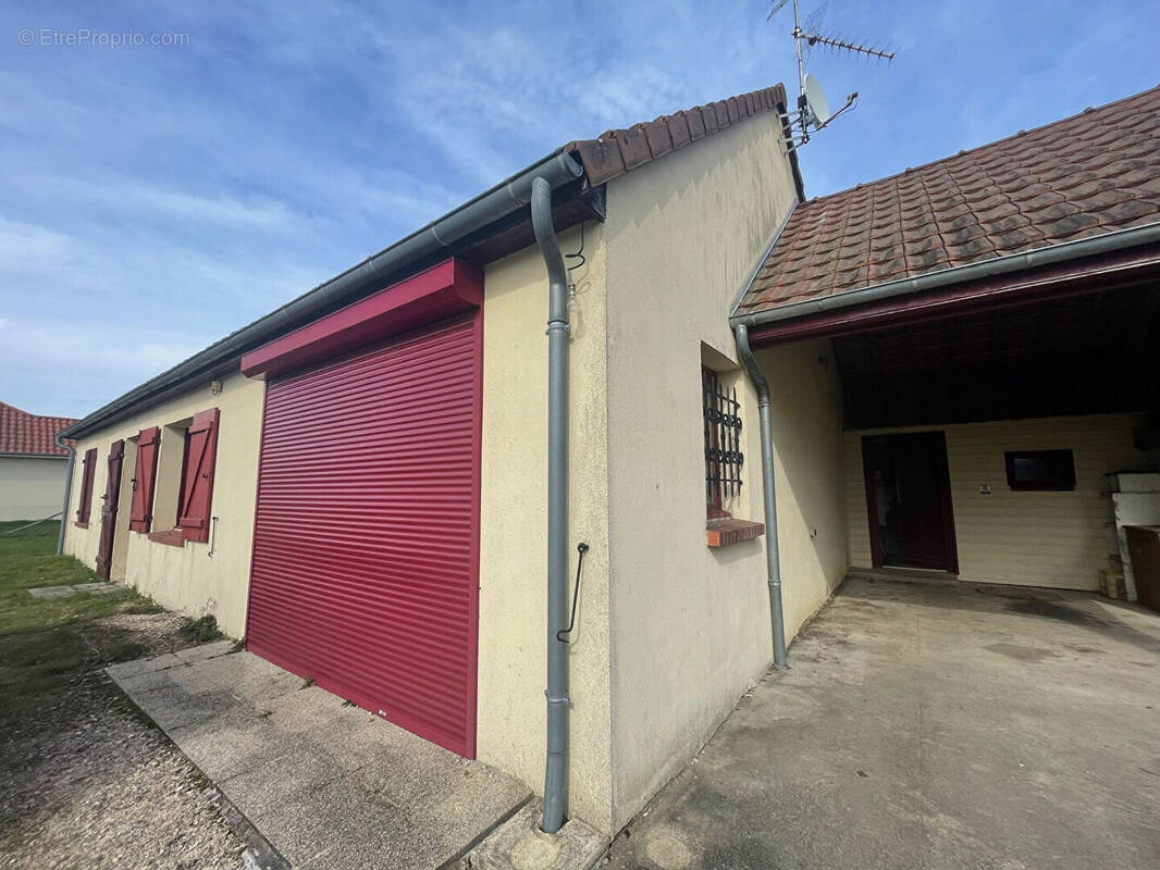 Maison à EPUISAY