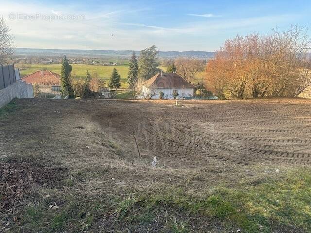 Terrain à SAINT-SIMEON-DE-BRESSIEUX