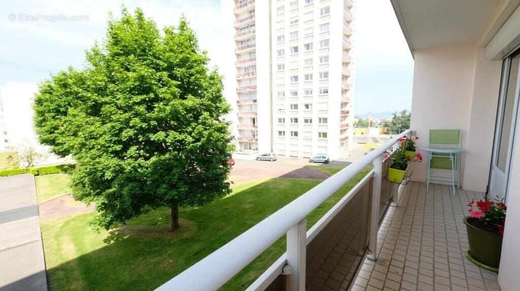Appartement à SAINT-ETIENNE