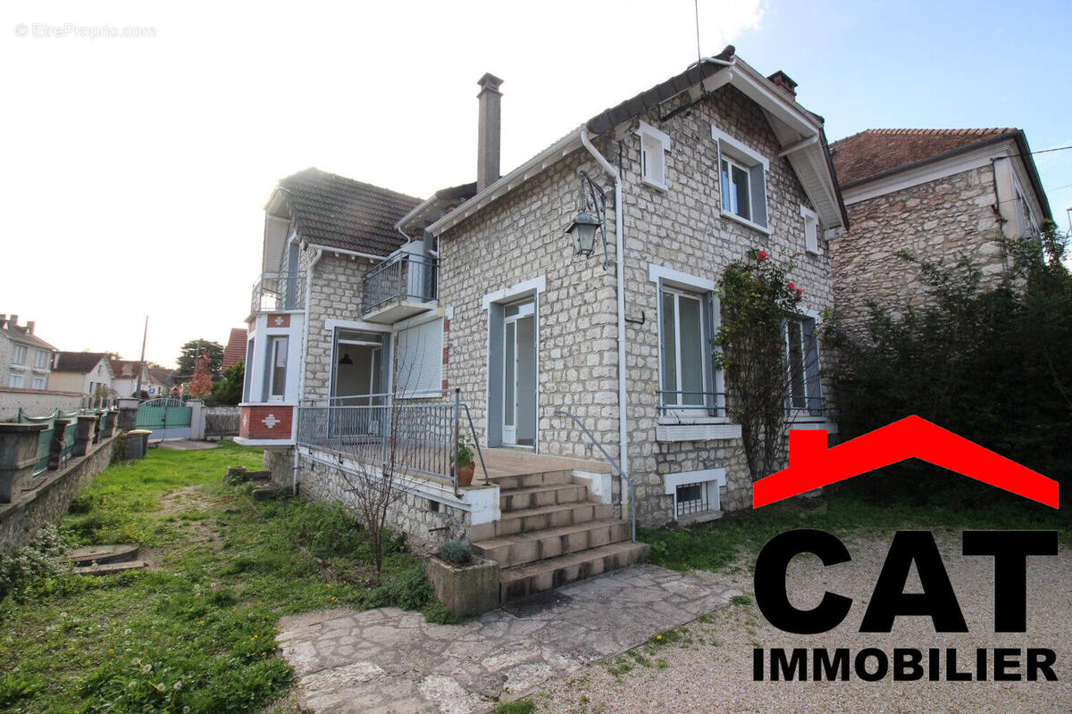 Maison à MORET-SUR-LOING