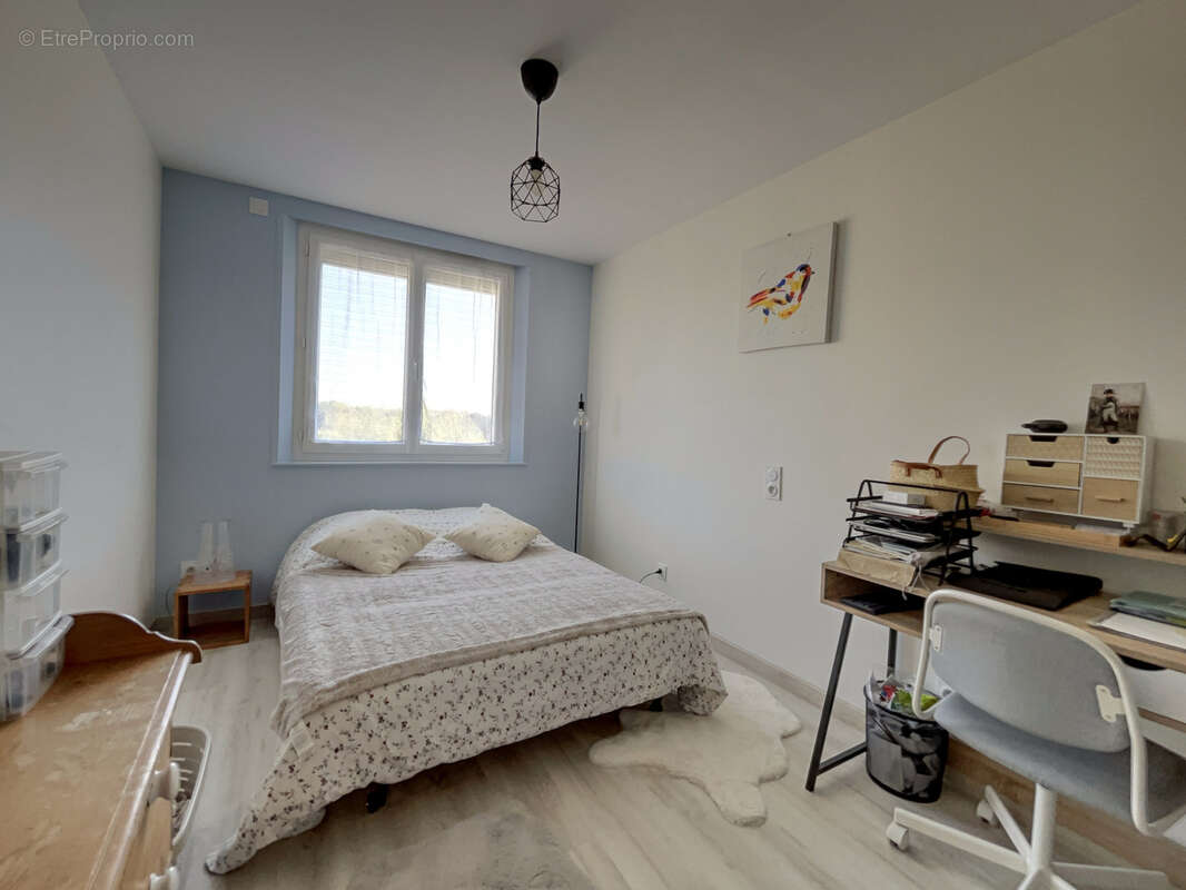 Appartement à GUILHERAND-GRANGES