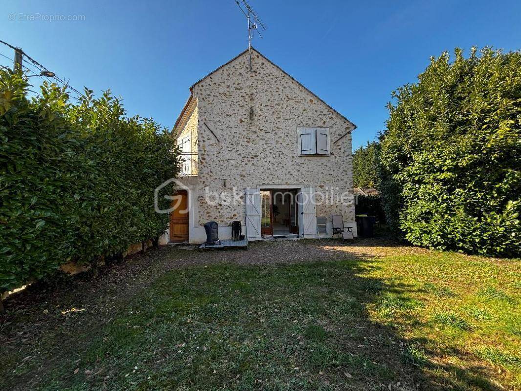 Maison à MOUROUX