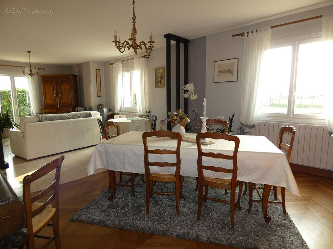 Maison à ISIGNY-LE-BUAT