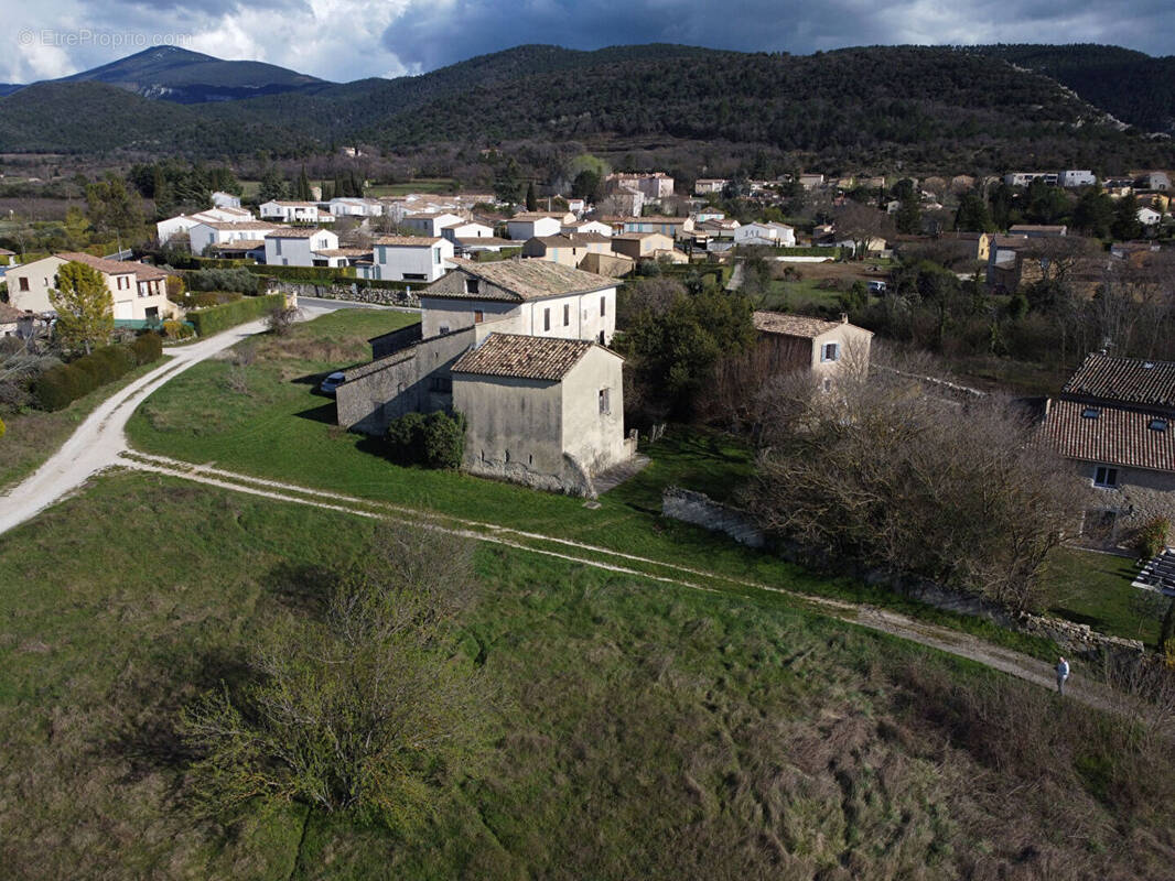 Maison à MALAUCENE