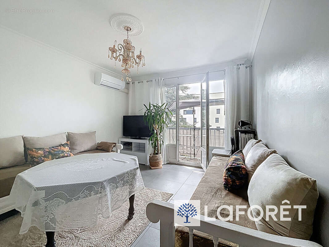 Appartement à LYON-9E
