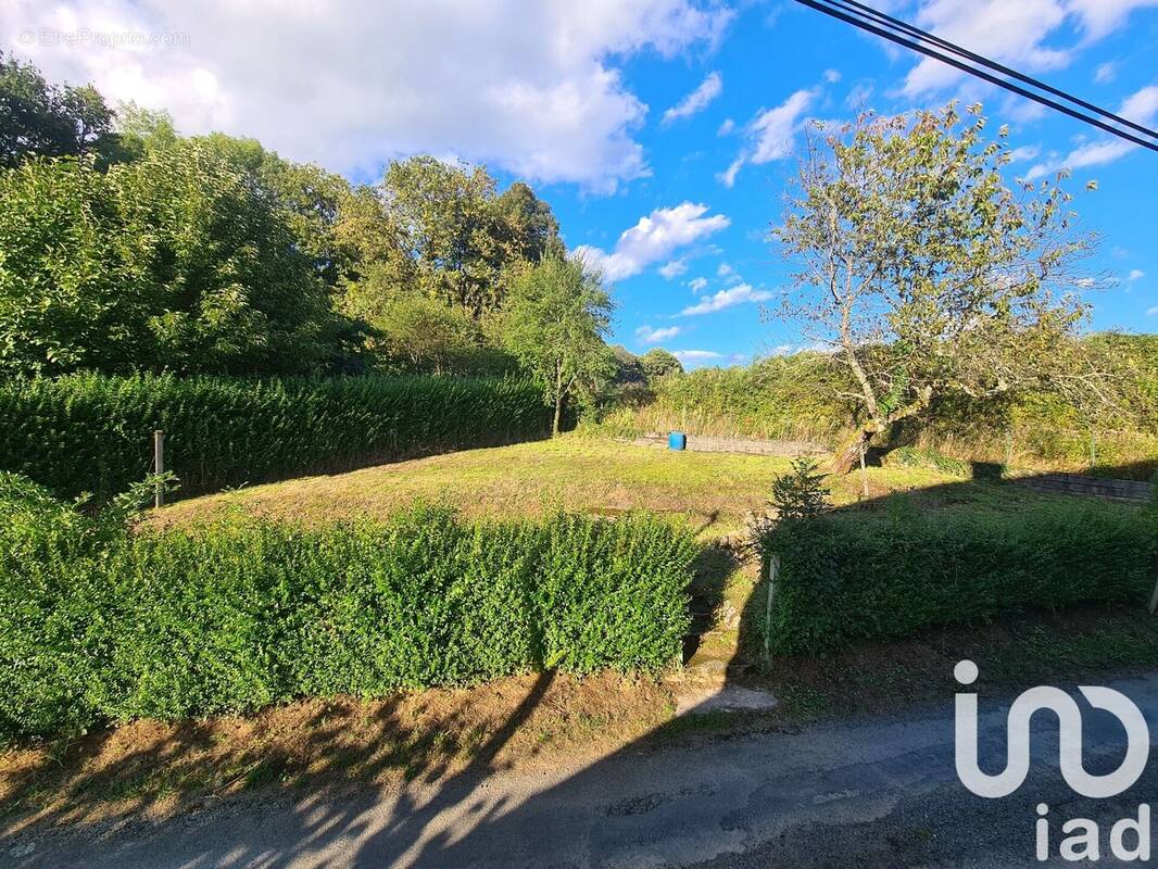 Photo 1 - Maison à LA JONCHERE-SAINT-MAURICE