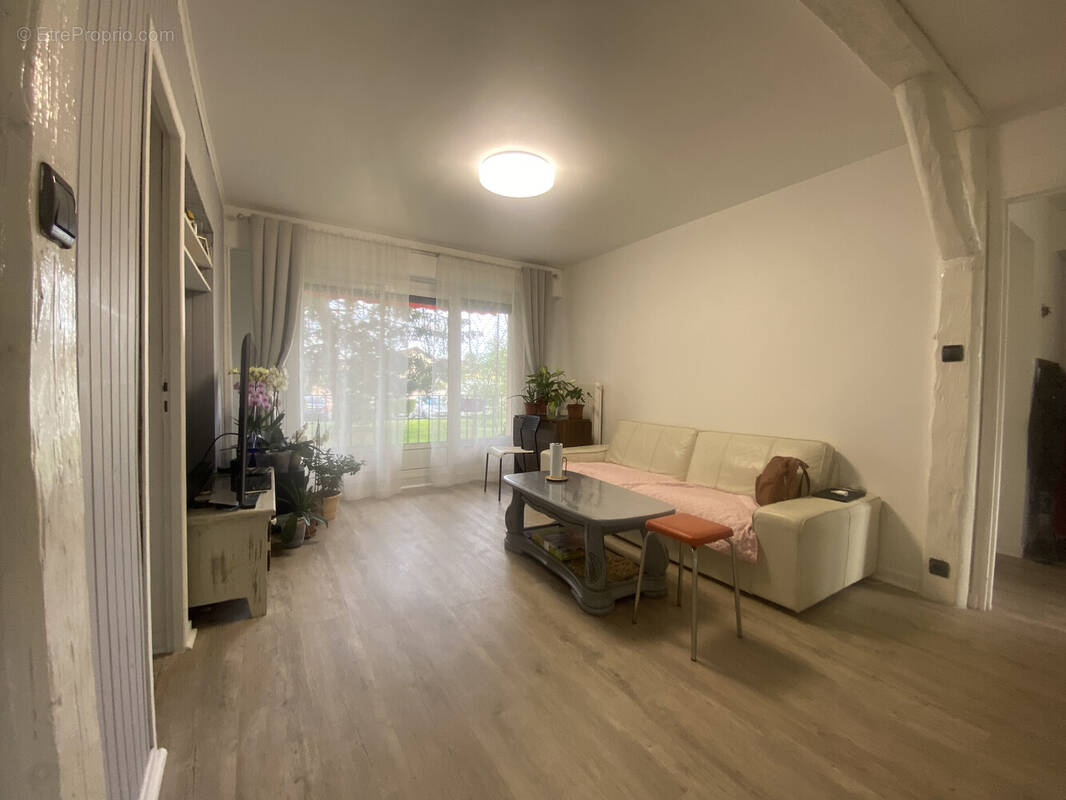 Appartement à AMBILLY