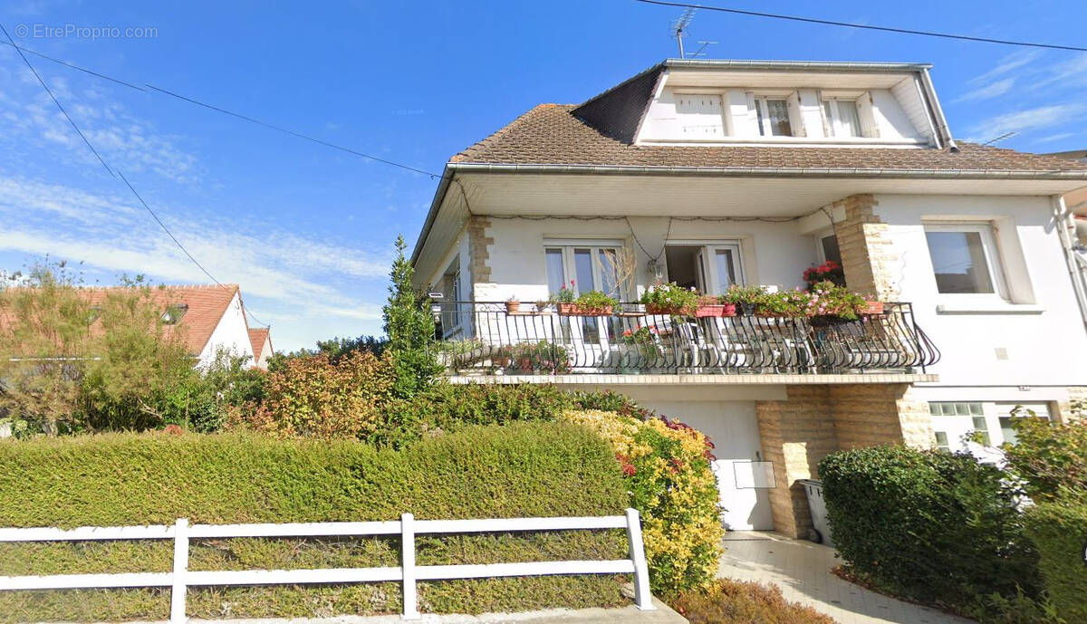 Maison à SAINT-AUBIN-SUR-MER