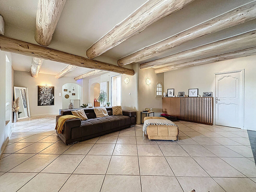 Maison à SORGUES