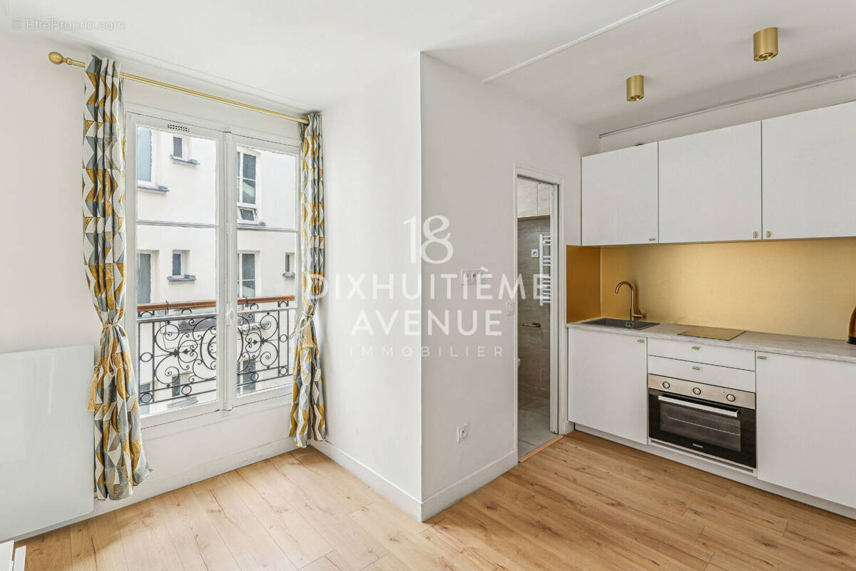 Appartement à PARIS-18E