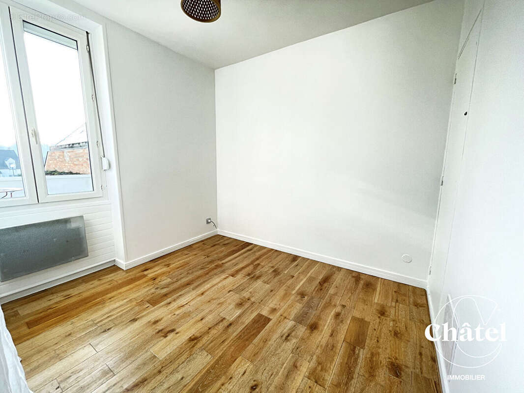 Appartement à LA CHAPELLE-EN-SERVAL