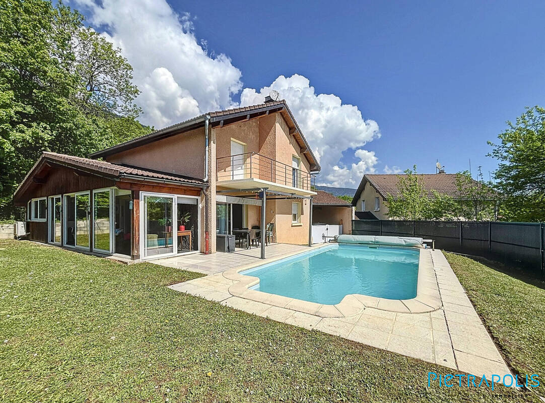 Maison à ECHENEVEX