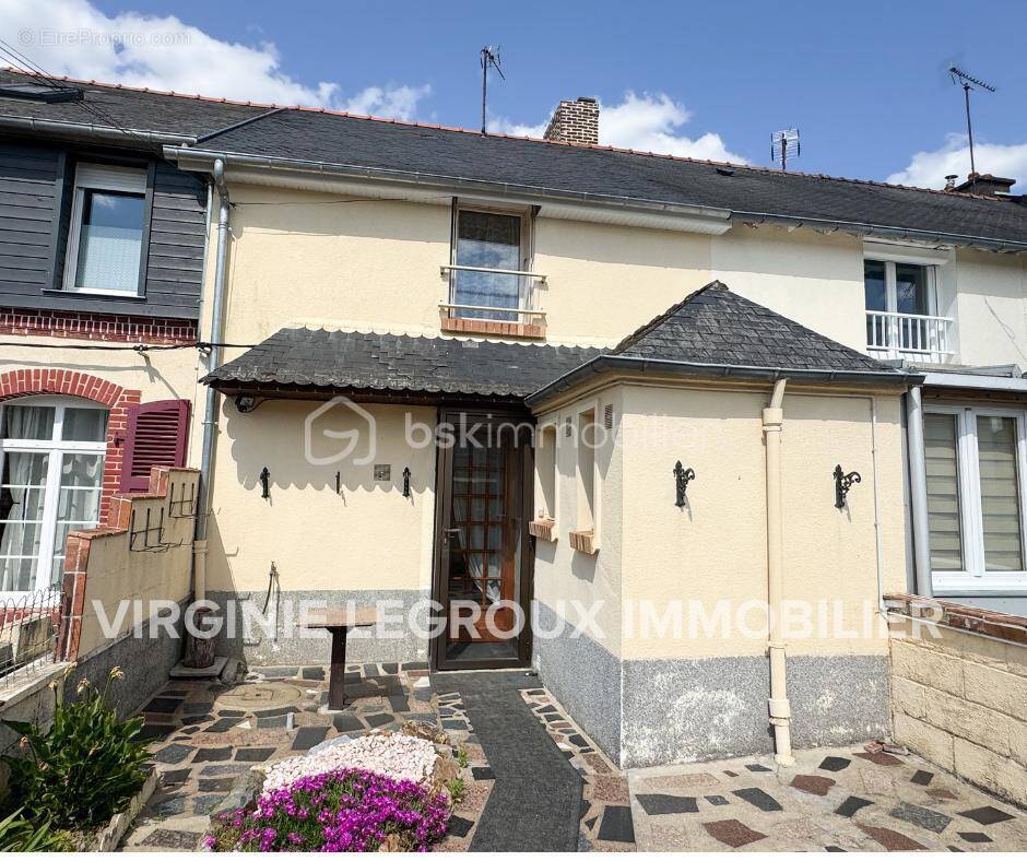 Maison à PORT-BRILLET