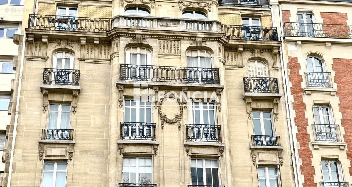 Appartement à PARIS-14E