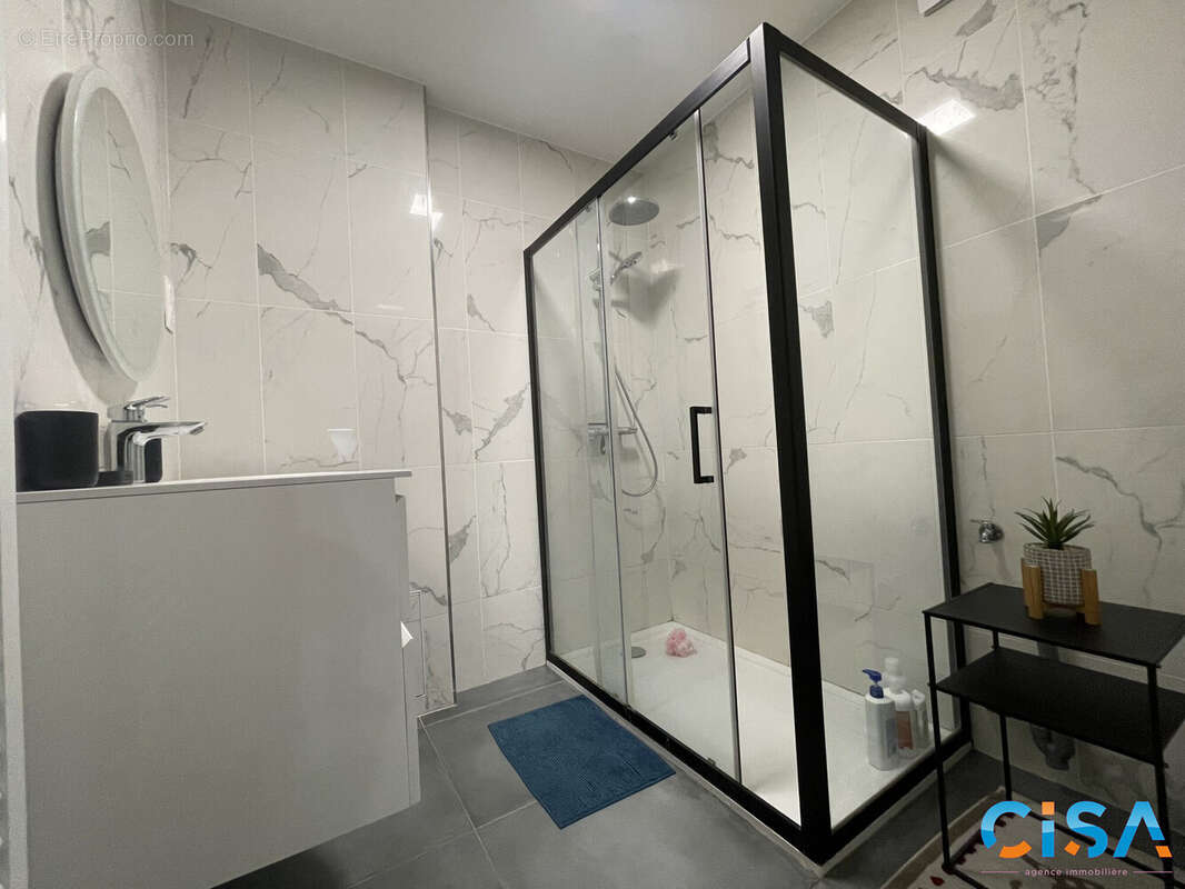 Appartement à COYE-LA-FORET