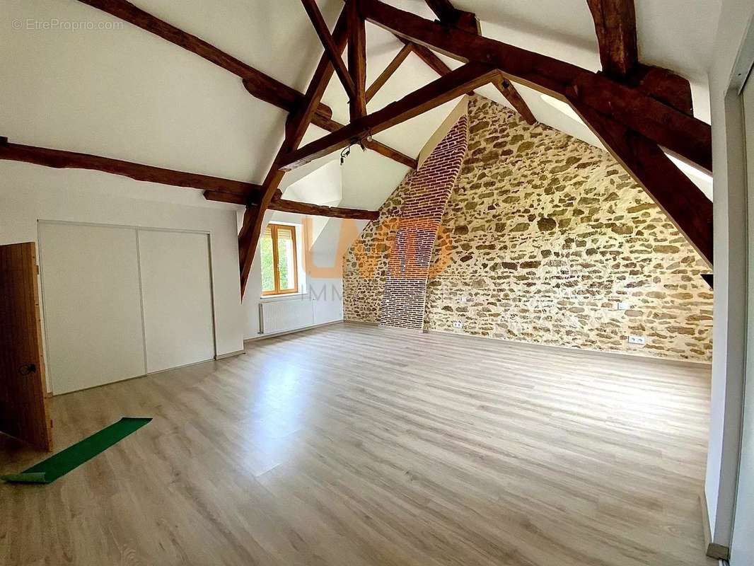 Maison à CHAILLAC