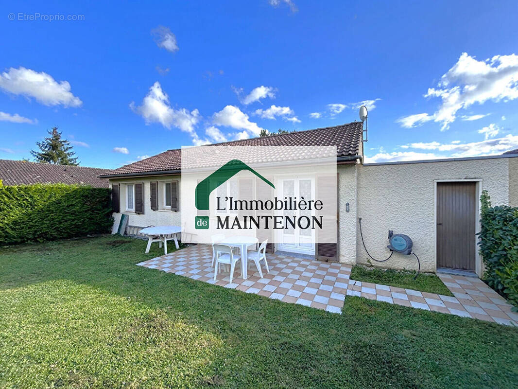 Maison à EPERNON