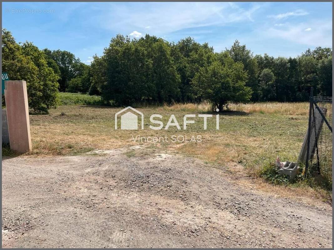 Photo 1 - Terrain à MAREUIL-SUR-LAY-DISSAIS