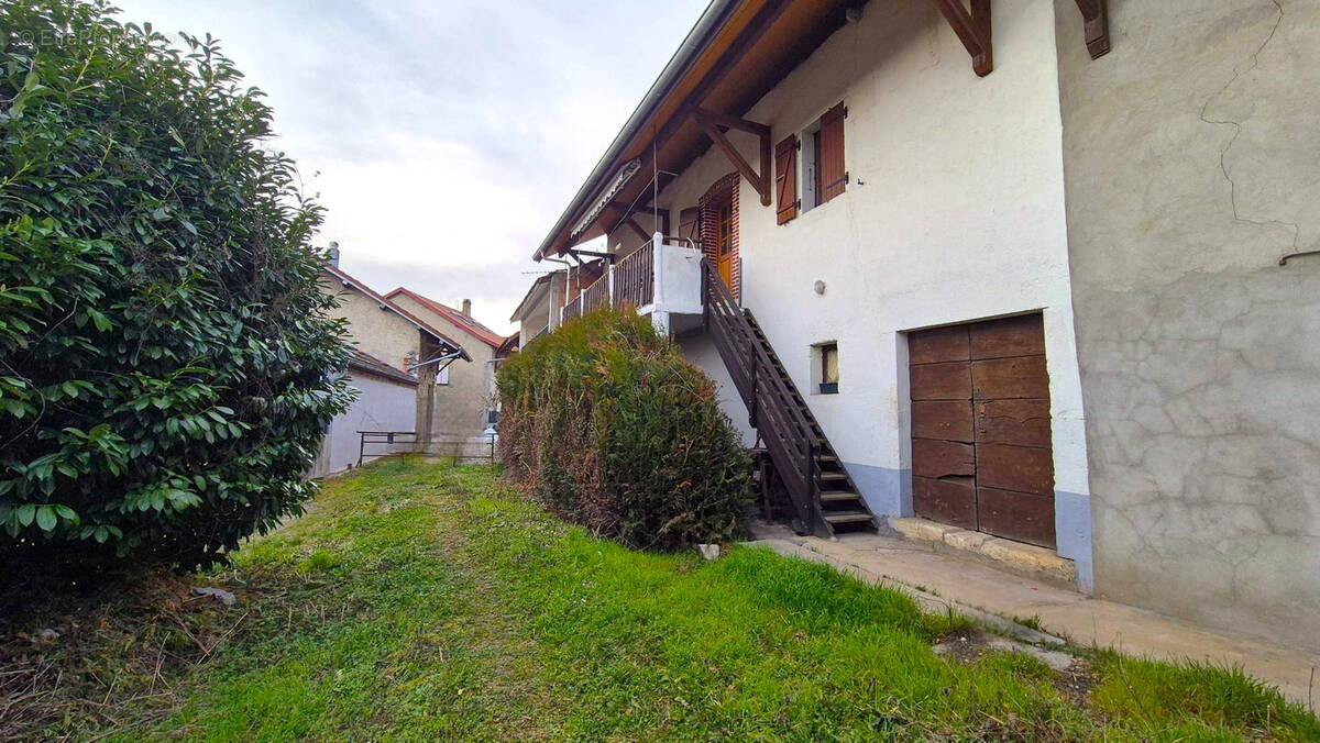 Maison à BELLEGARDE-SUR-VALSERINE