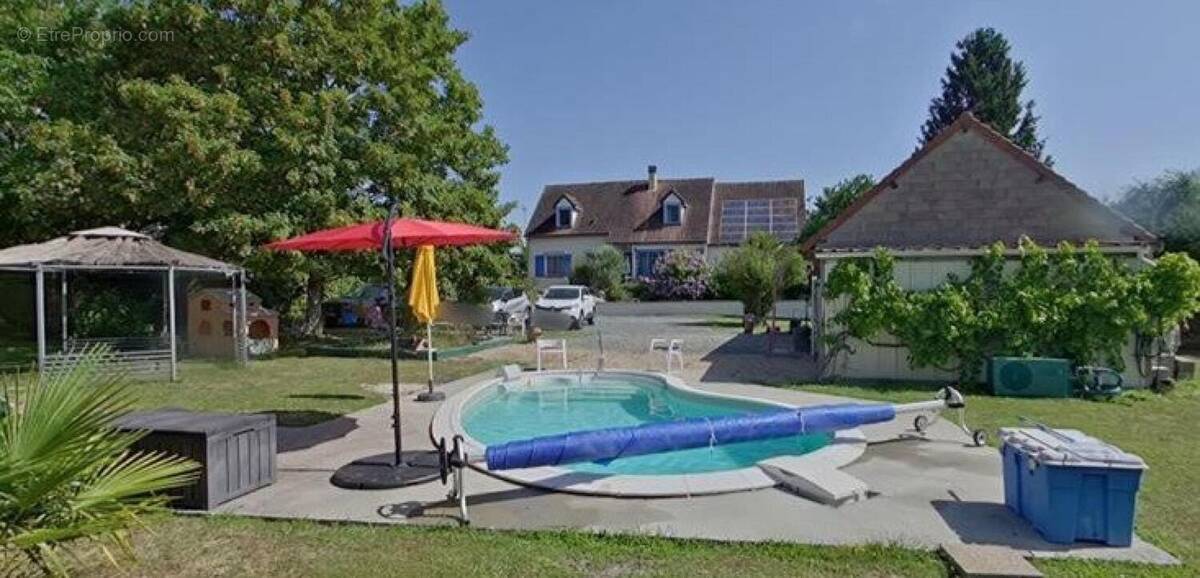 Photo 1 - Maison à CHATELLERAULT
