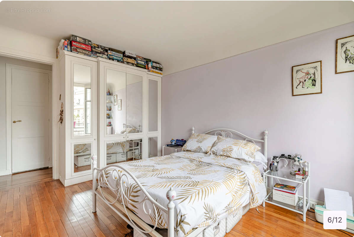 Appartement à PARIS-16E