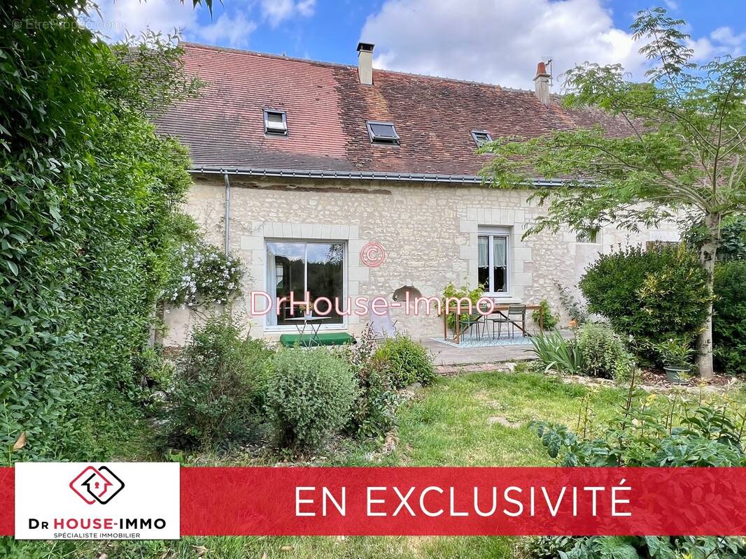 Maison à LA CHAPELLE-BLANCHE-SAINT-MARTIN