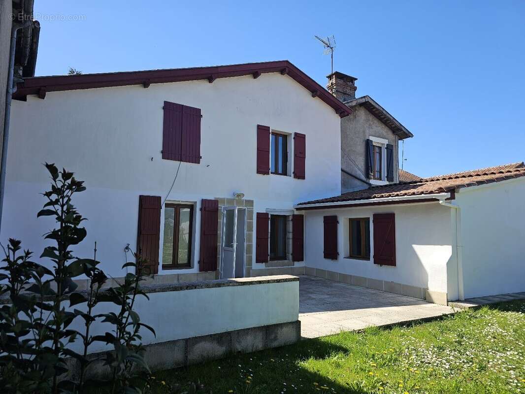 Maison à BELLOCQ