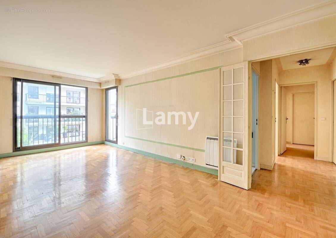 Appartement à PARIS-15E