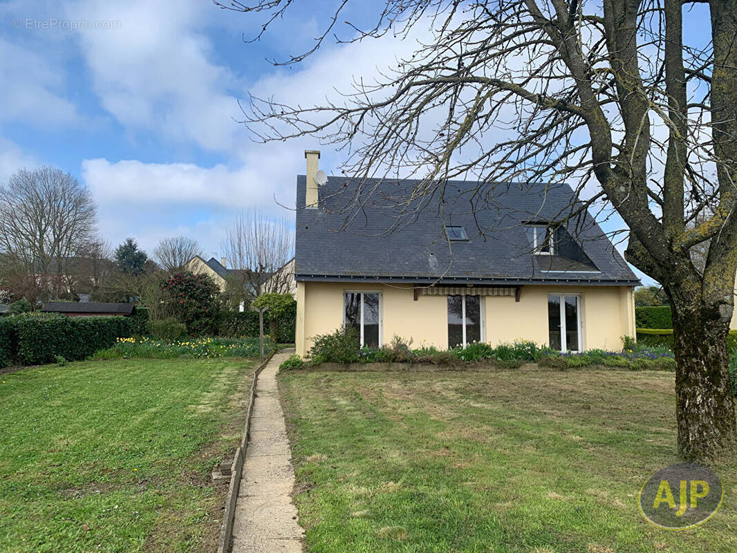 Maison à POUANCE