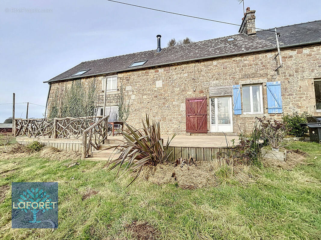 Maison à LOUVIGNE-DU-DESERT