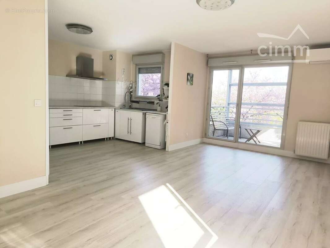Appartement à VAULX-EN-VELIN