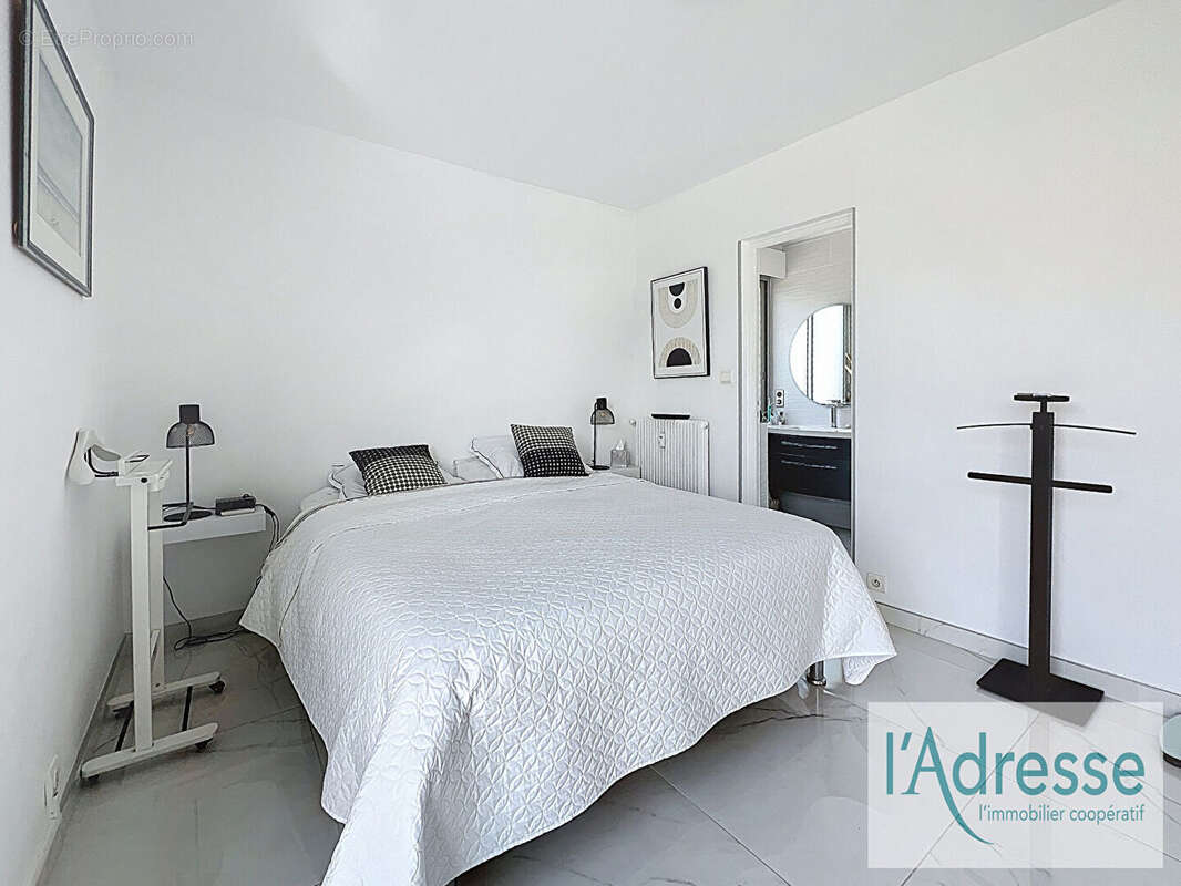 Appartement à VALLAURIS