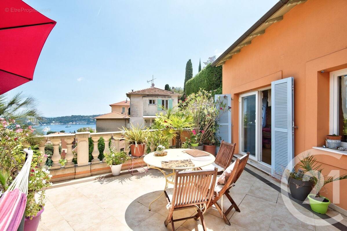 Appartement à VILLEFRANCHE-SUR-MER