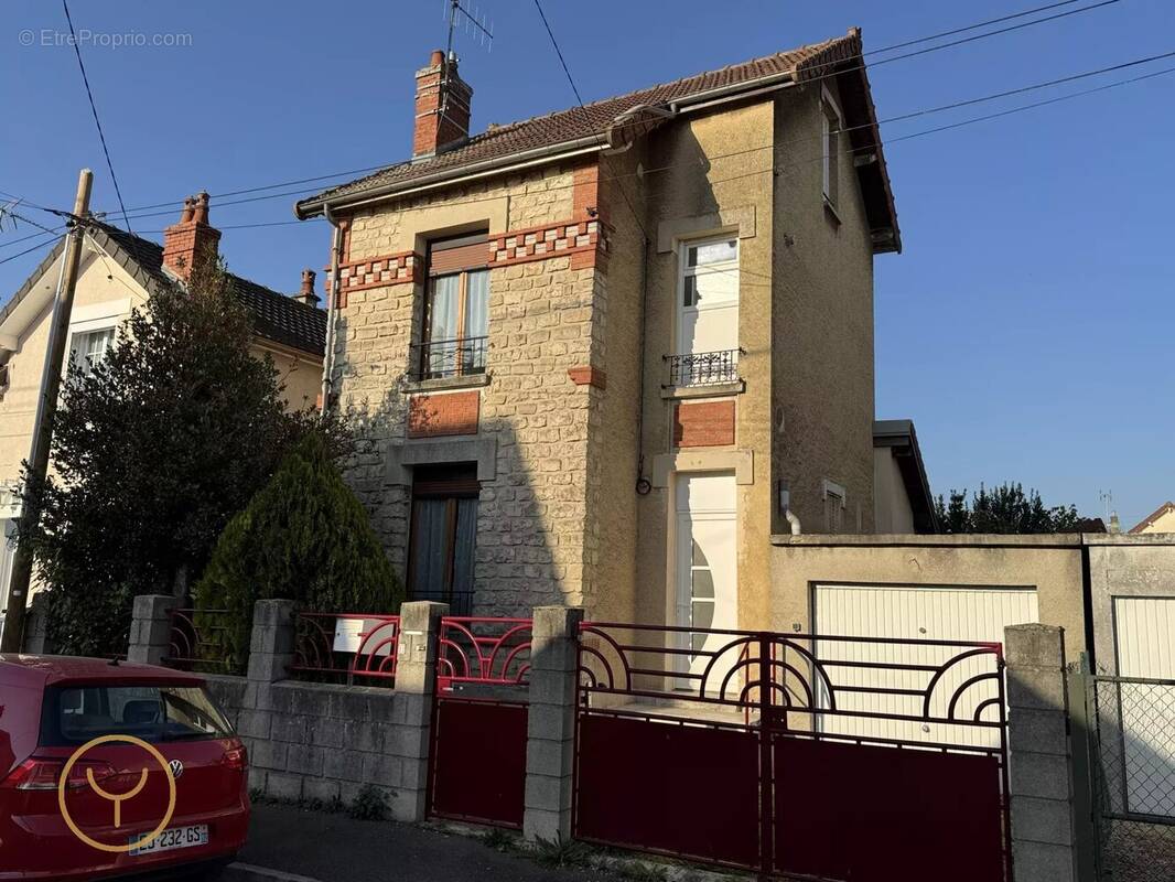 Maison à ROMILLY-SUR-SEINE