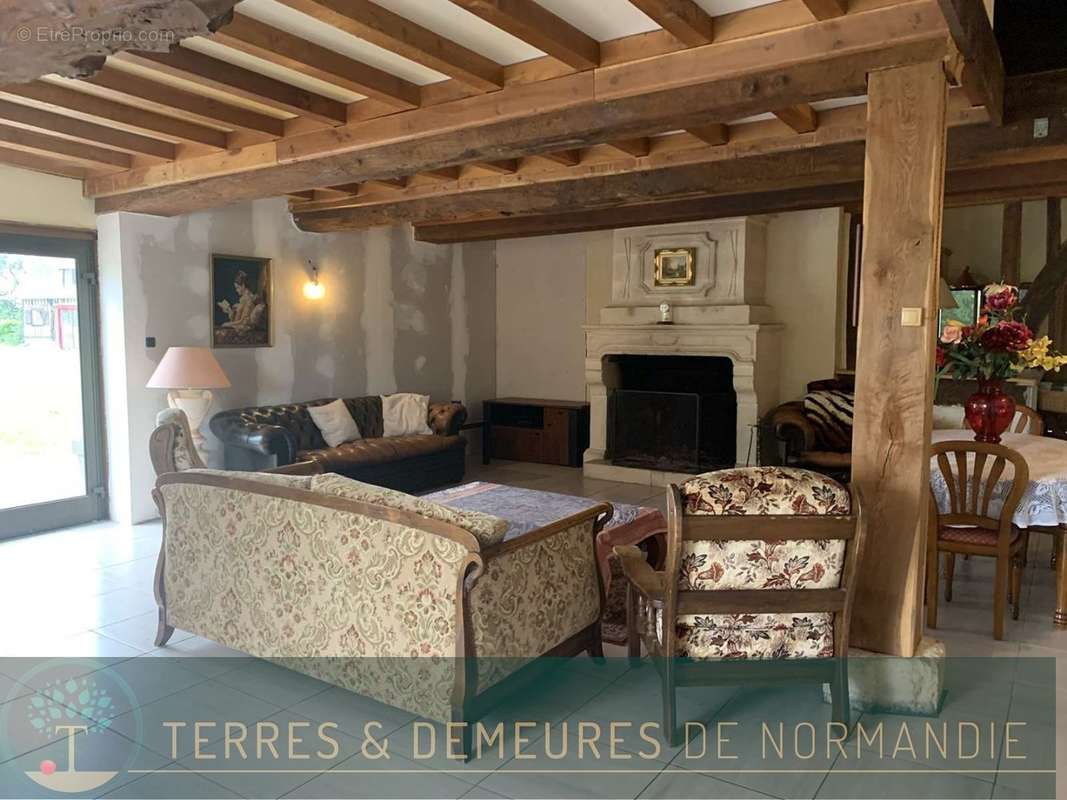 Maison à BEUVRON-EN-AUGE