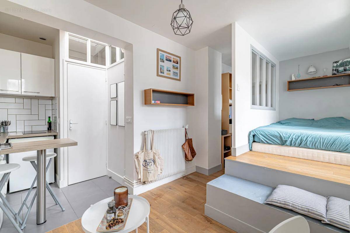 Appartement à PARIS-17E