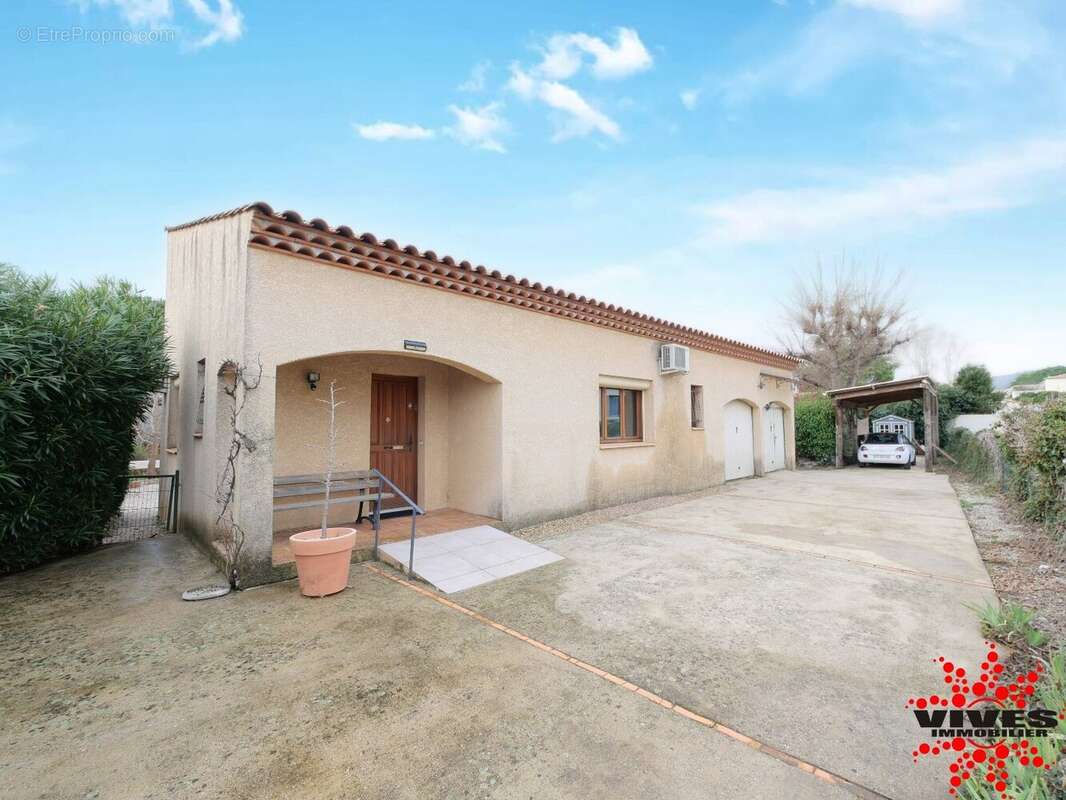 Maison à SAINT-FELIX-DE-LODEZ