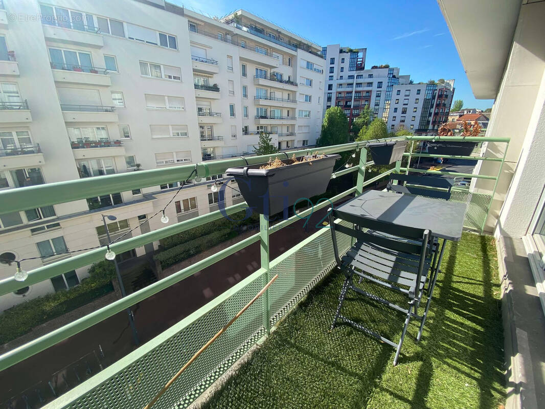 Appartement à ISSY-LES-MOULINEAUX
